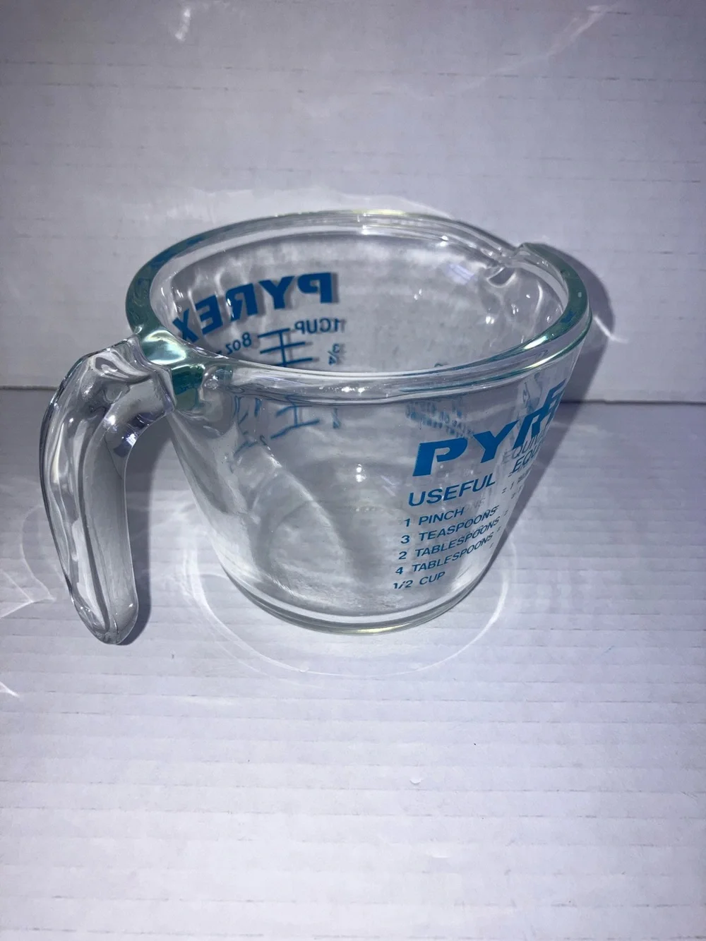 Vintage PYREX Glass Measuring‎ Cup with Blue Markings Patent Pending Model 80’s